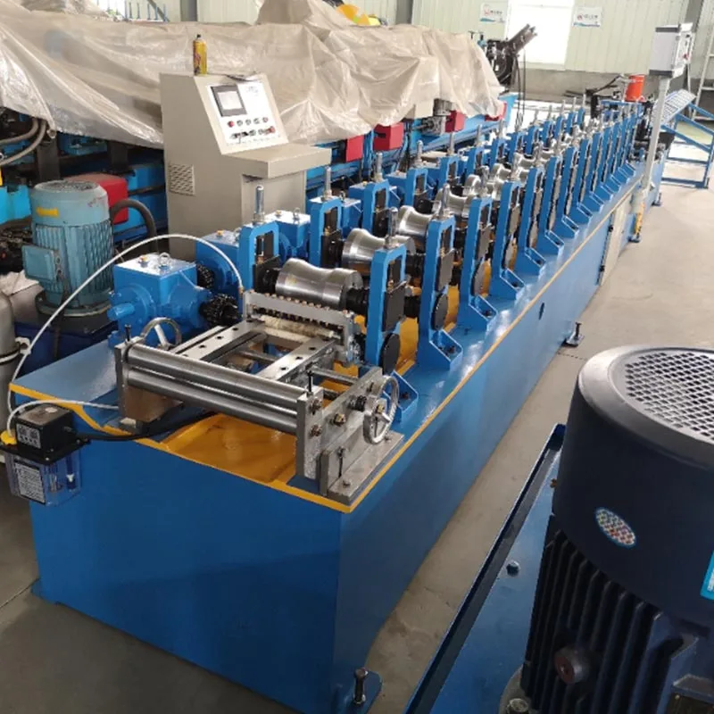 Shutter roll-up shaft roll form machine